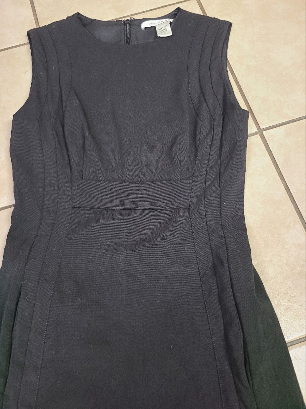 Diane Von Furstenberg Sleeveless Black Sheath Dress with Tailored Seams - Picture 2 of 11